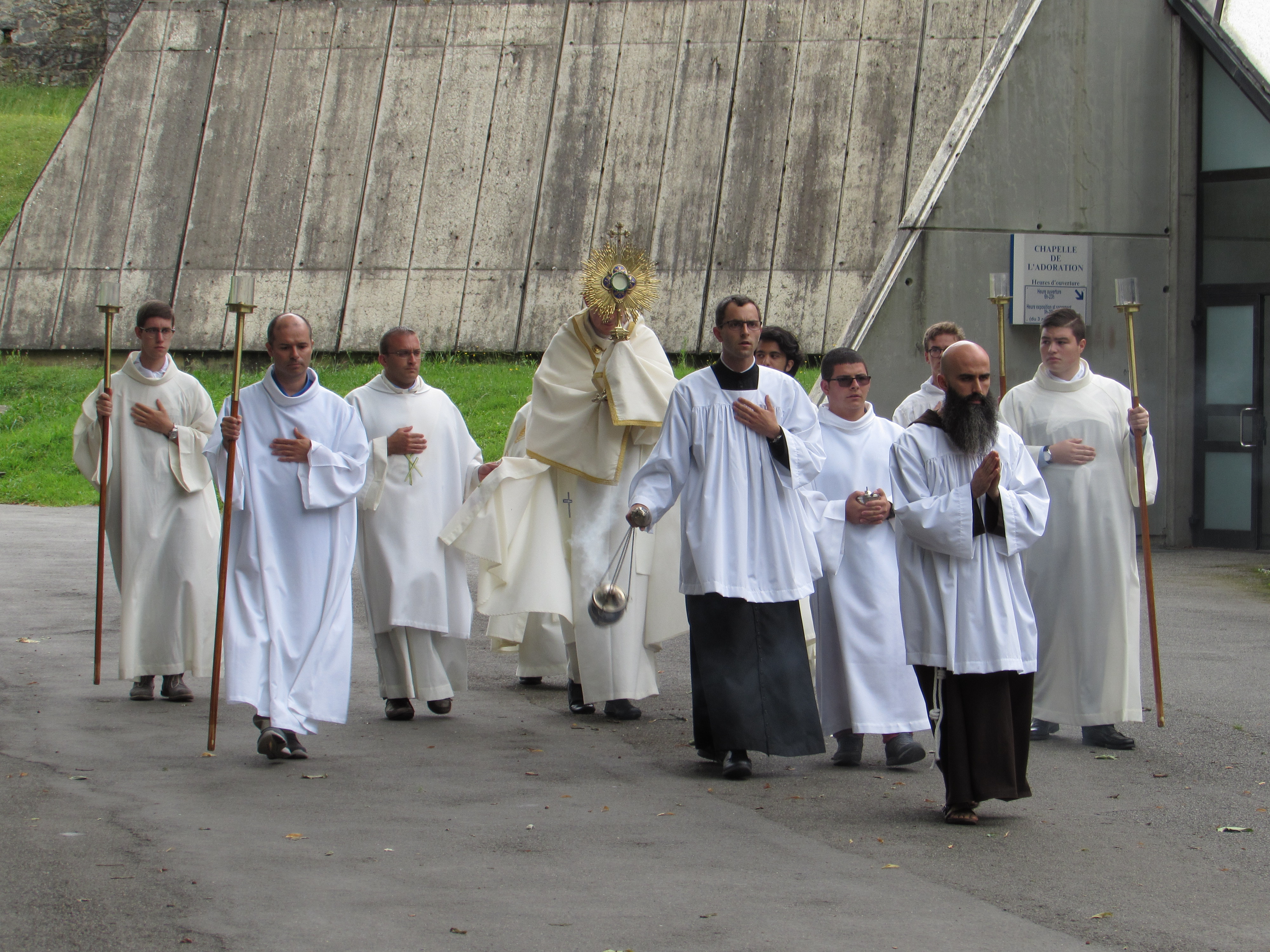 09.08-4049-Procession Eucharistique