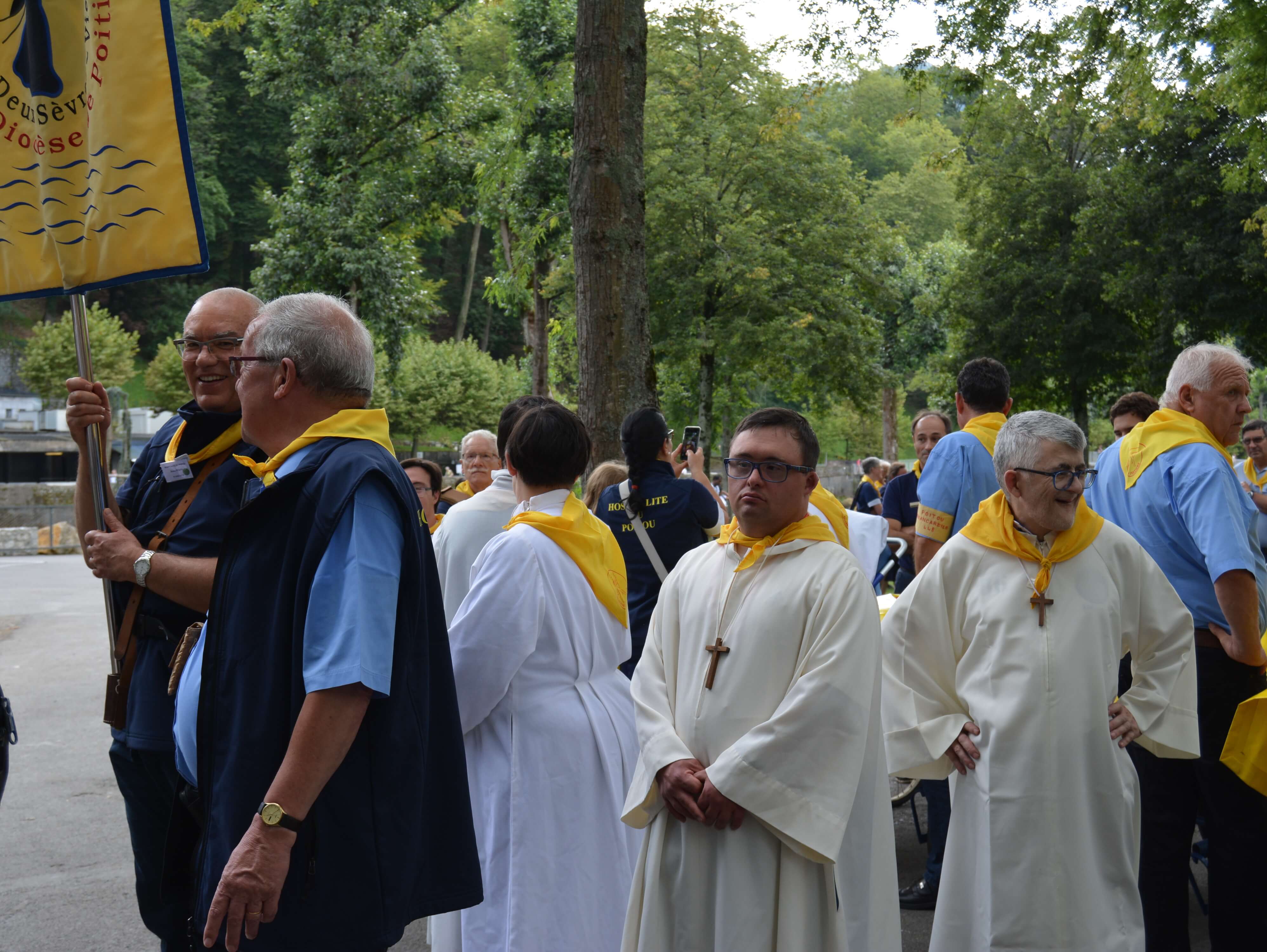 140.Procession Eucharistique