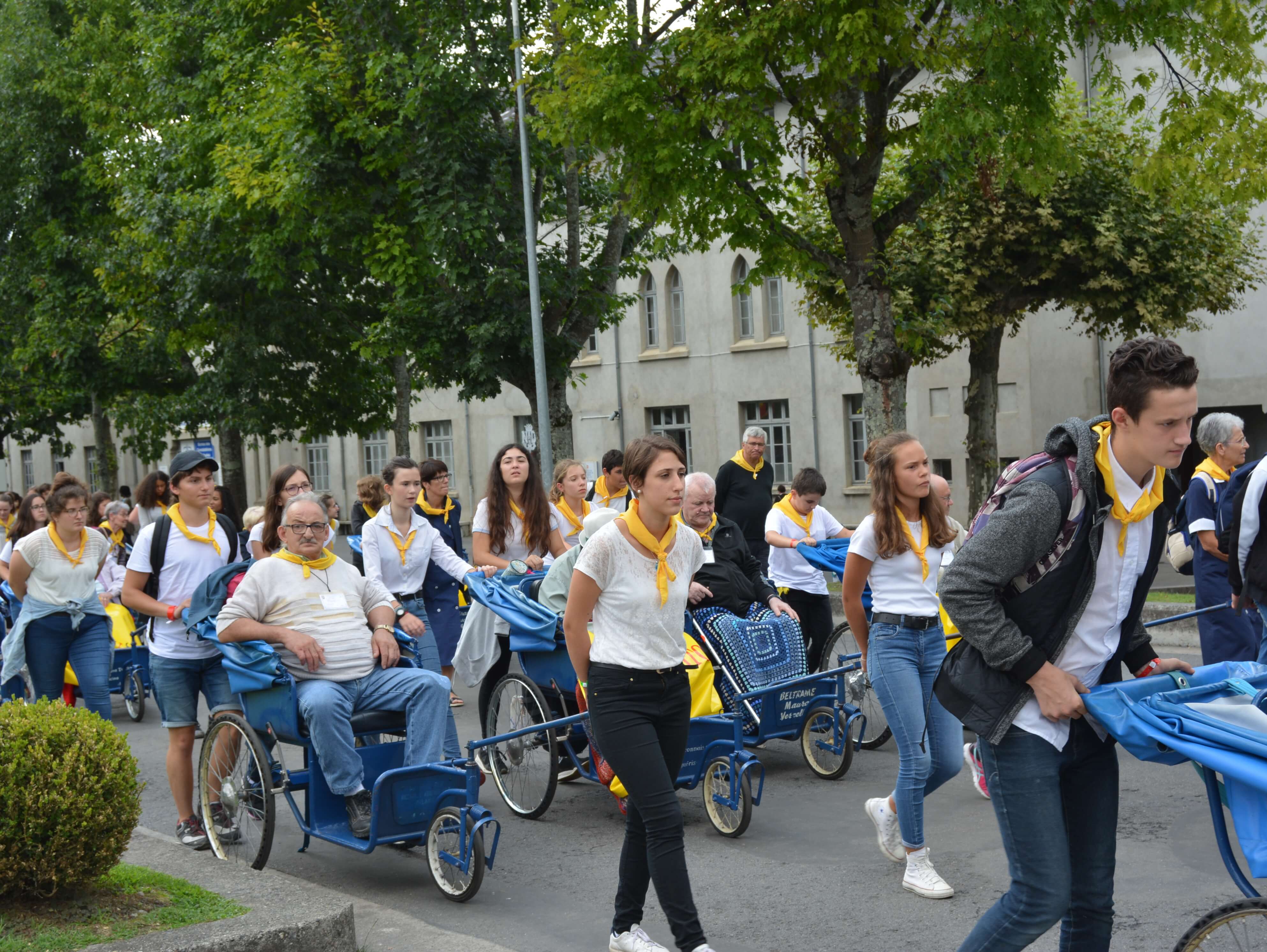 154.Procession Eucharistique