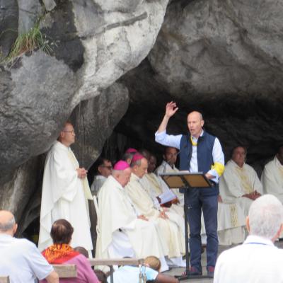 19-Messe à la Grotte