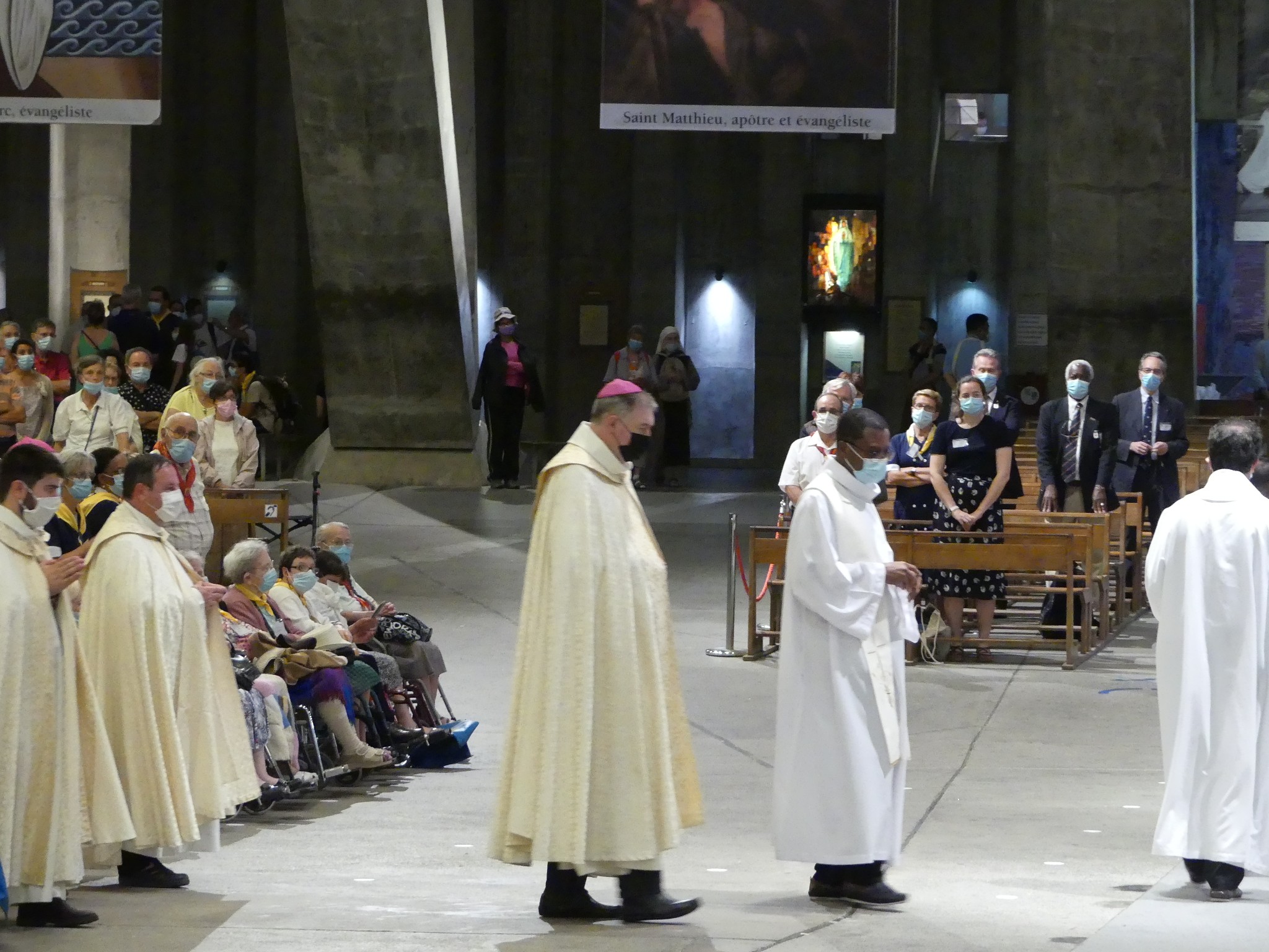 2021 08 09 adoration eucharistique