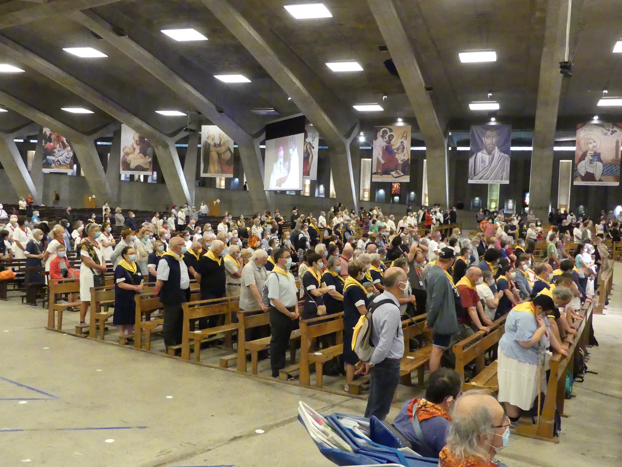 2021 08 09 adoration eucharistique