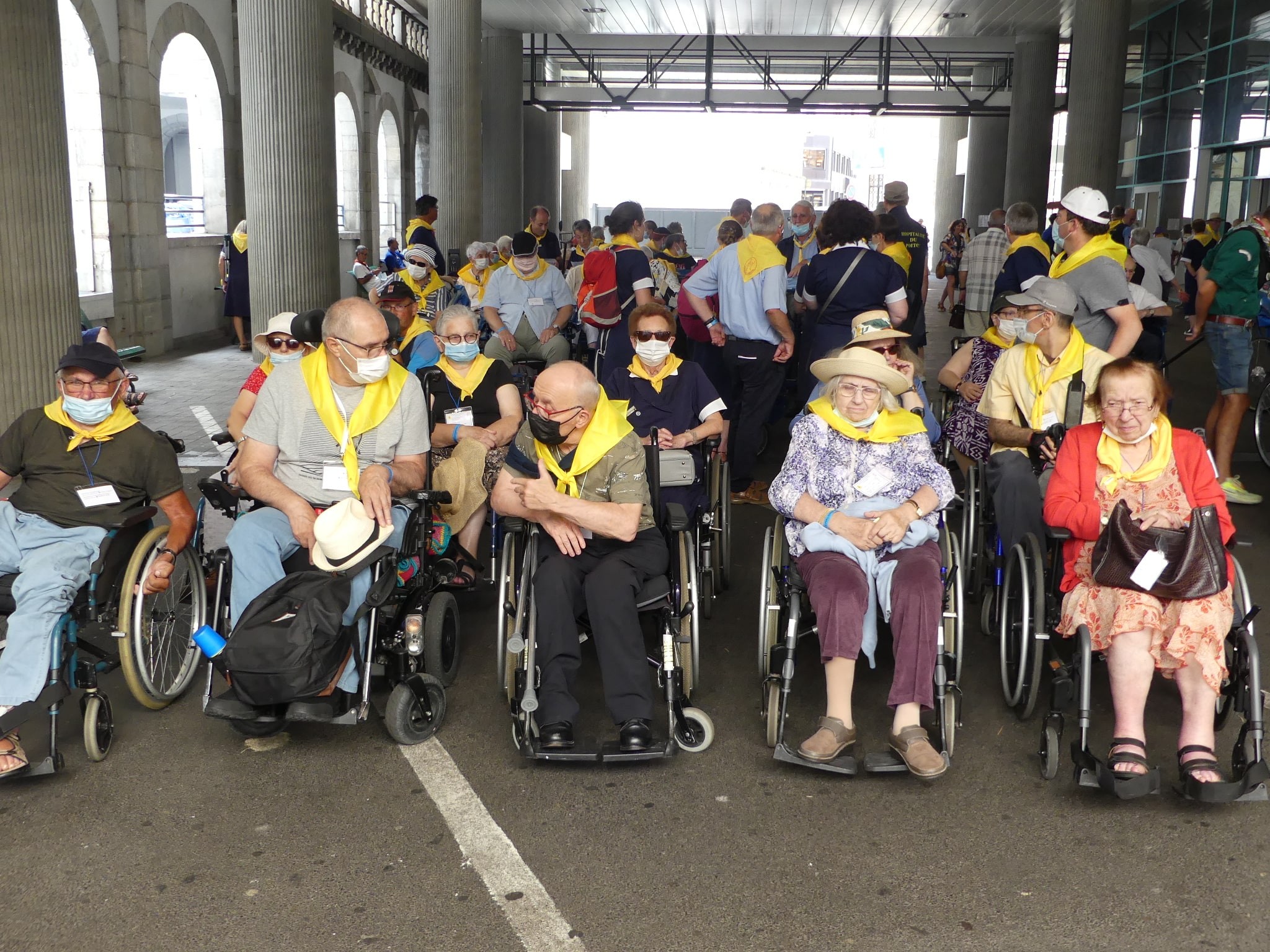 2022 08 07 - départ de St Frai pour le chemin de croix