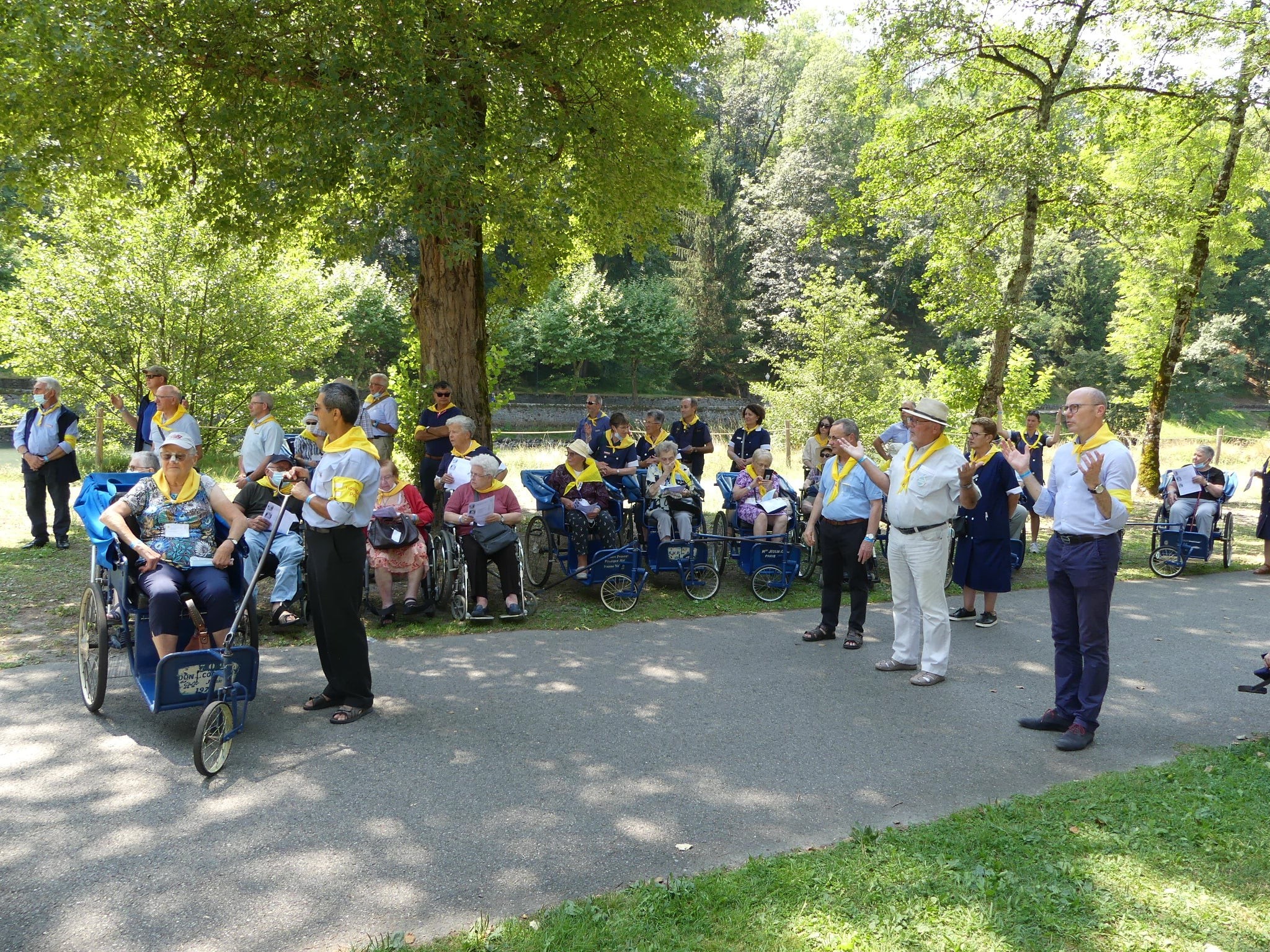 2022 08 07 - chemin de croix (animé par le groupe Handi'Evangile)