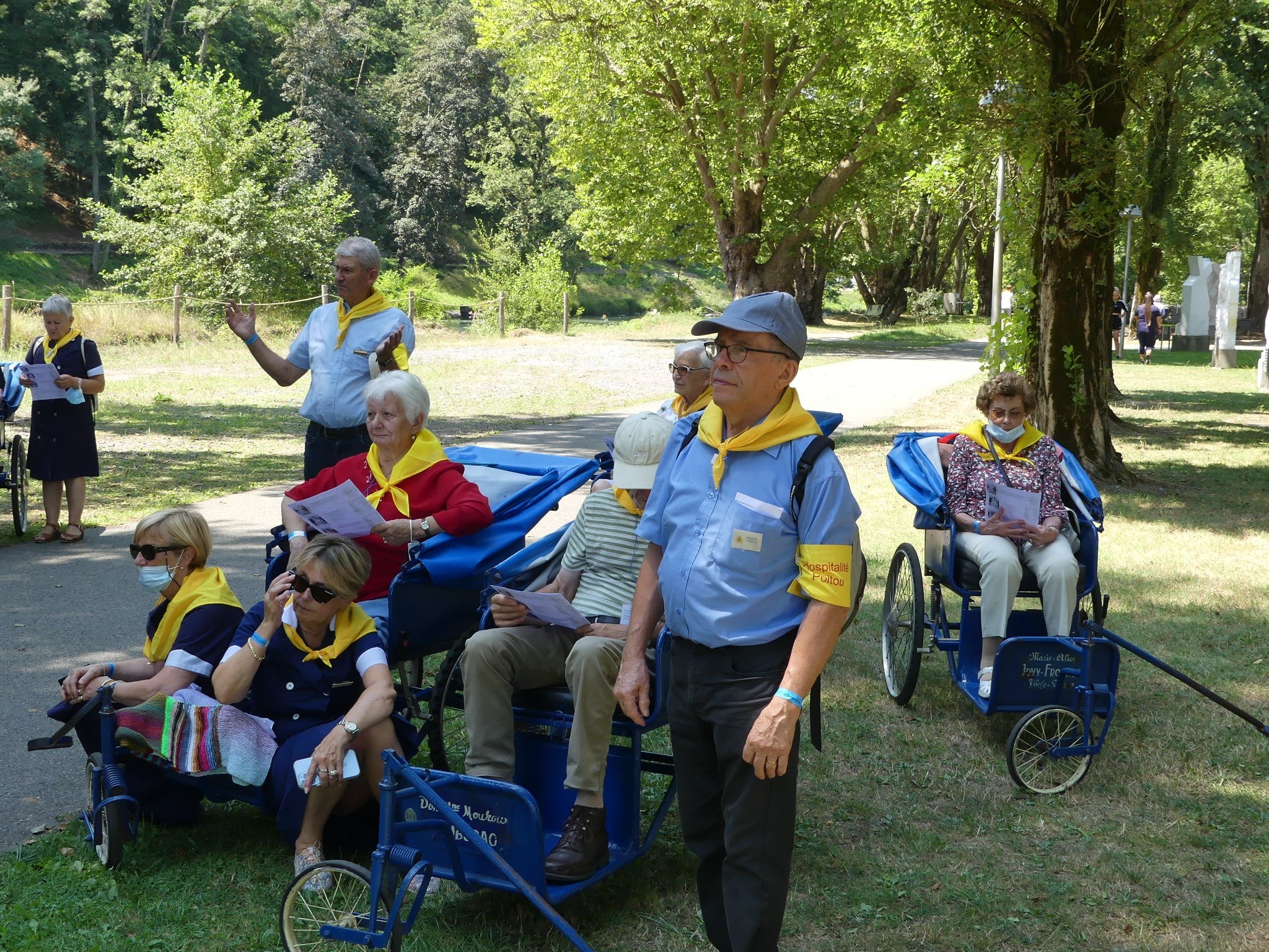 2022 08 07 - chemin de croix (animé par le groupe Handi'Evangile)