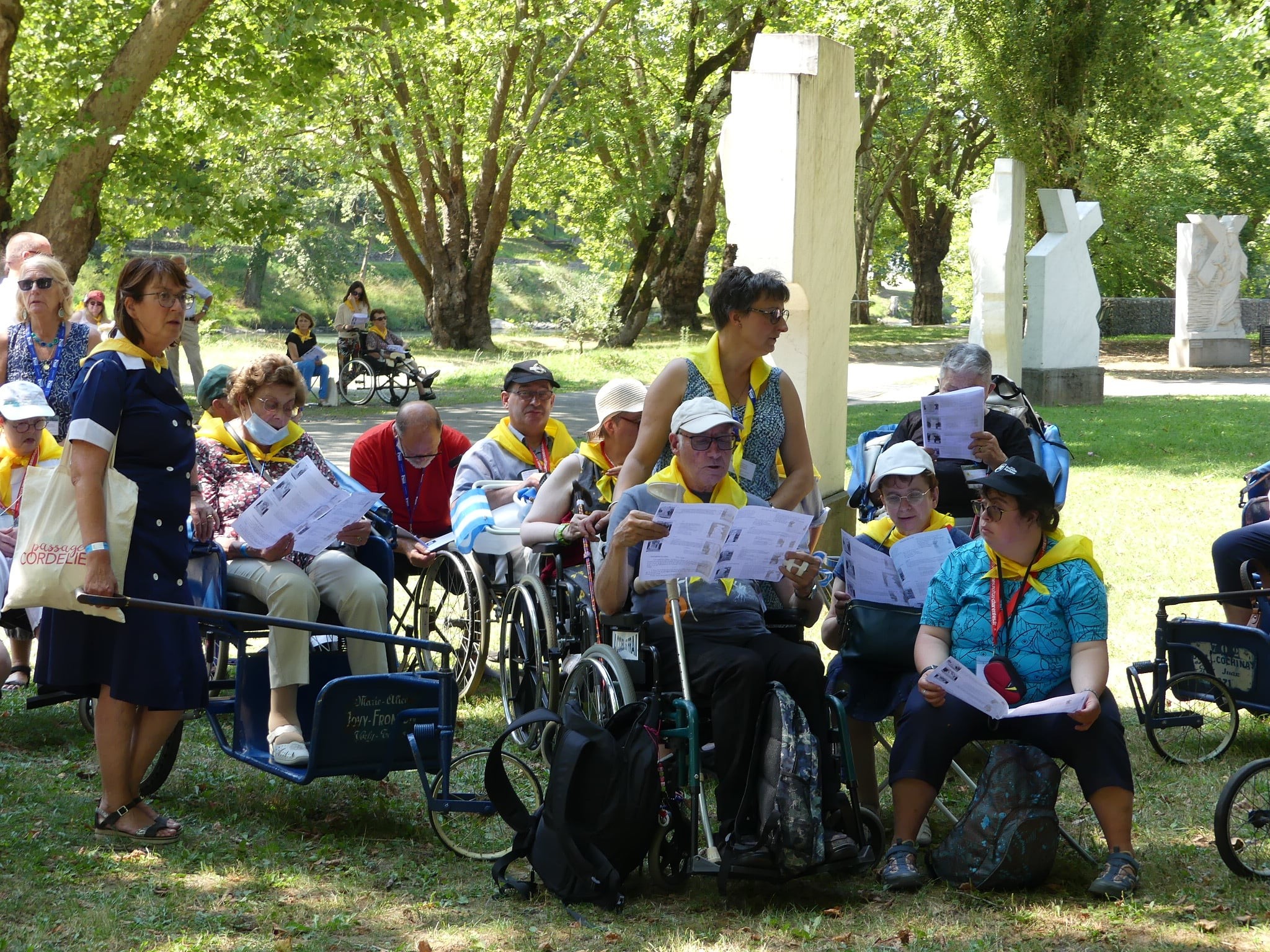 2022 08 07 - chemin de croix (animé par le groupe Handi'Evangile)