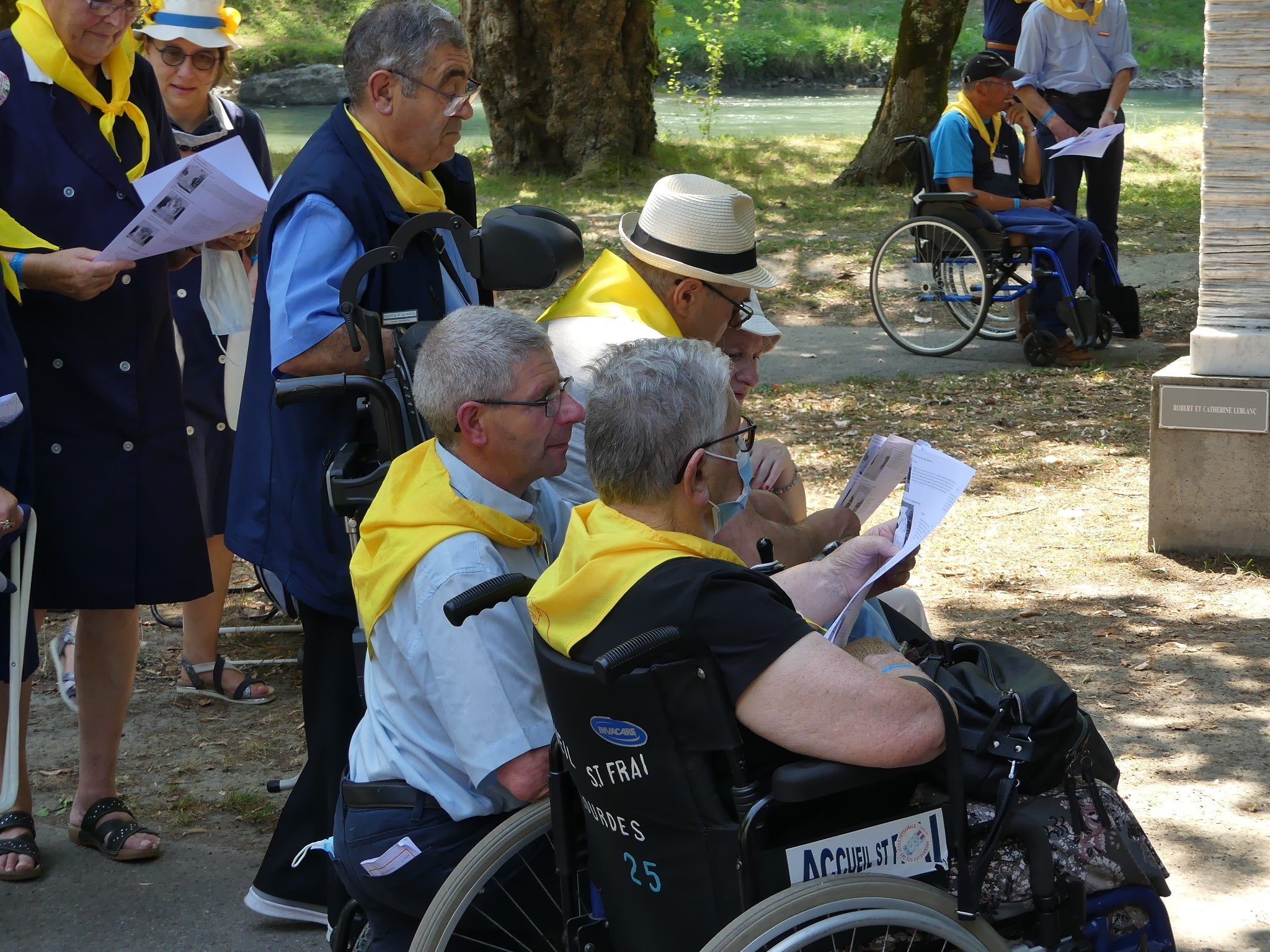 2022 08 07 - chemin de croix (animé par le groupe Handi'Evangile)