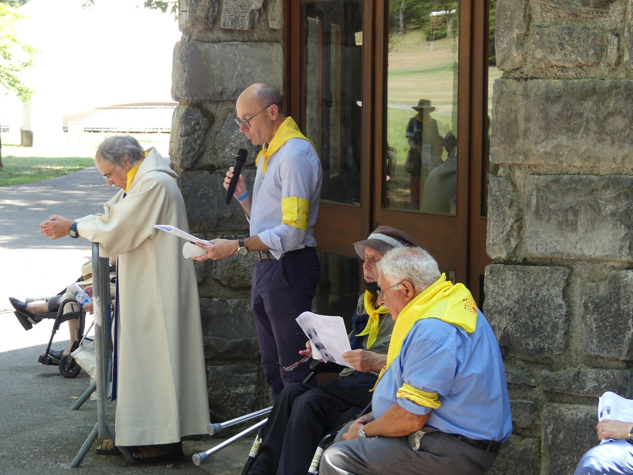 2022 08 07 - chemin de croix (animé par le groupe Handi'Evangile)