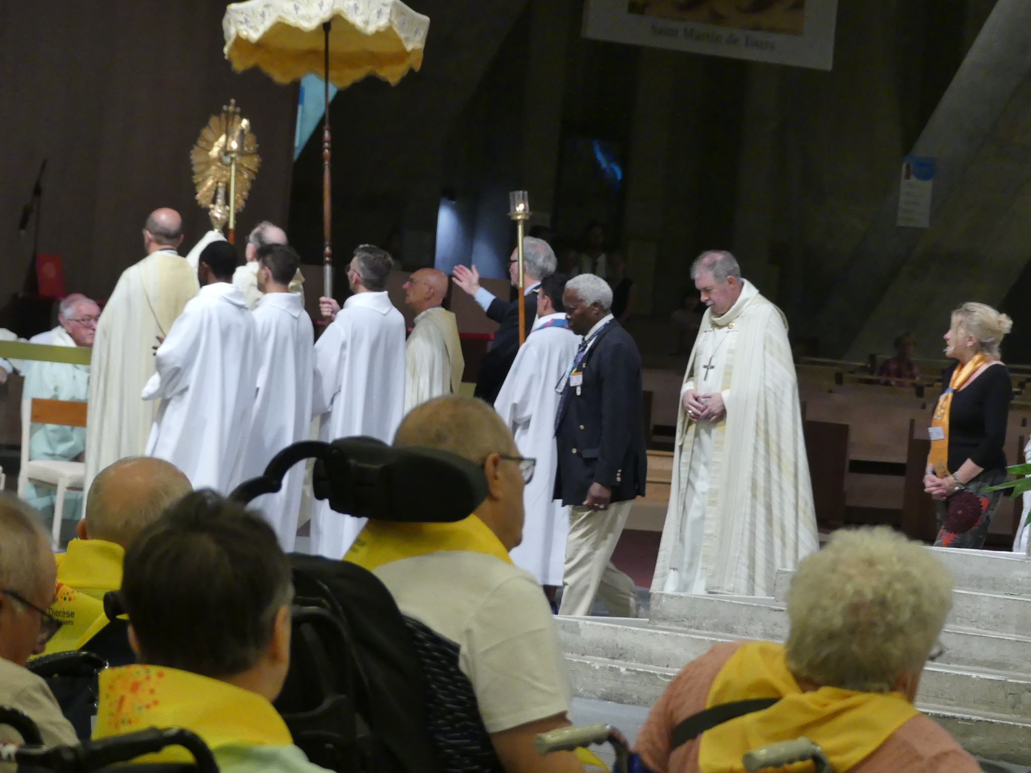 2022 08 08 - procession eucharistique