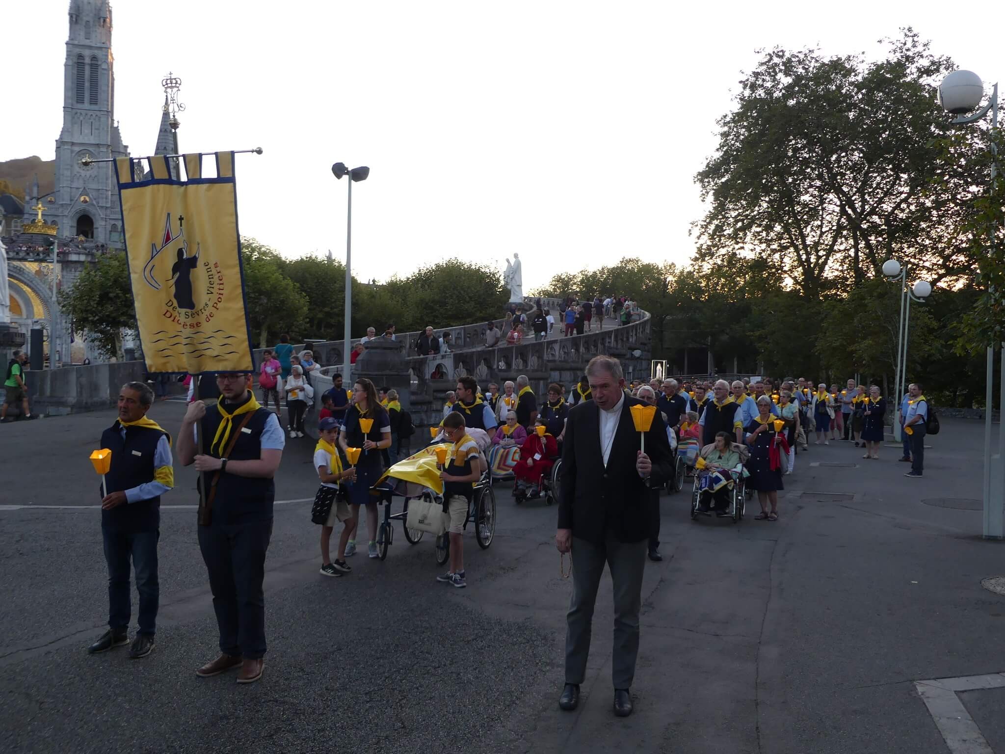 2023 08 08 procession mariale 12 