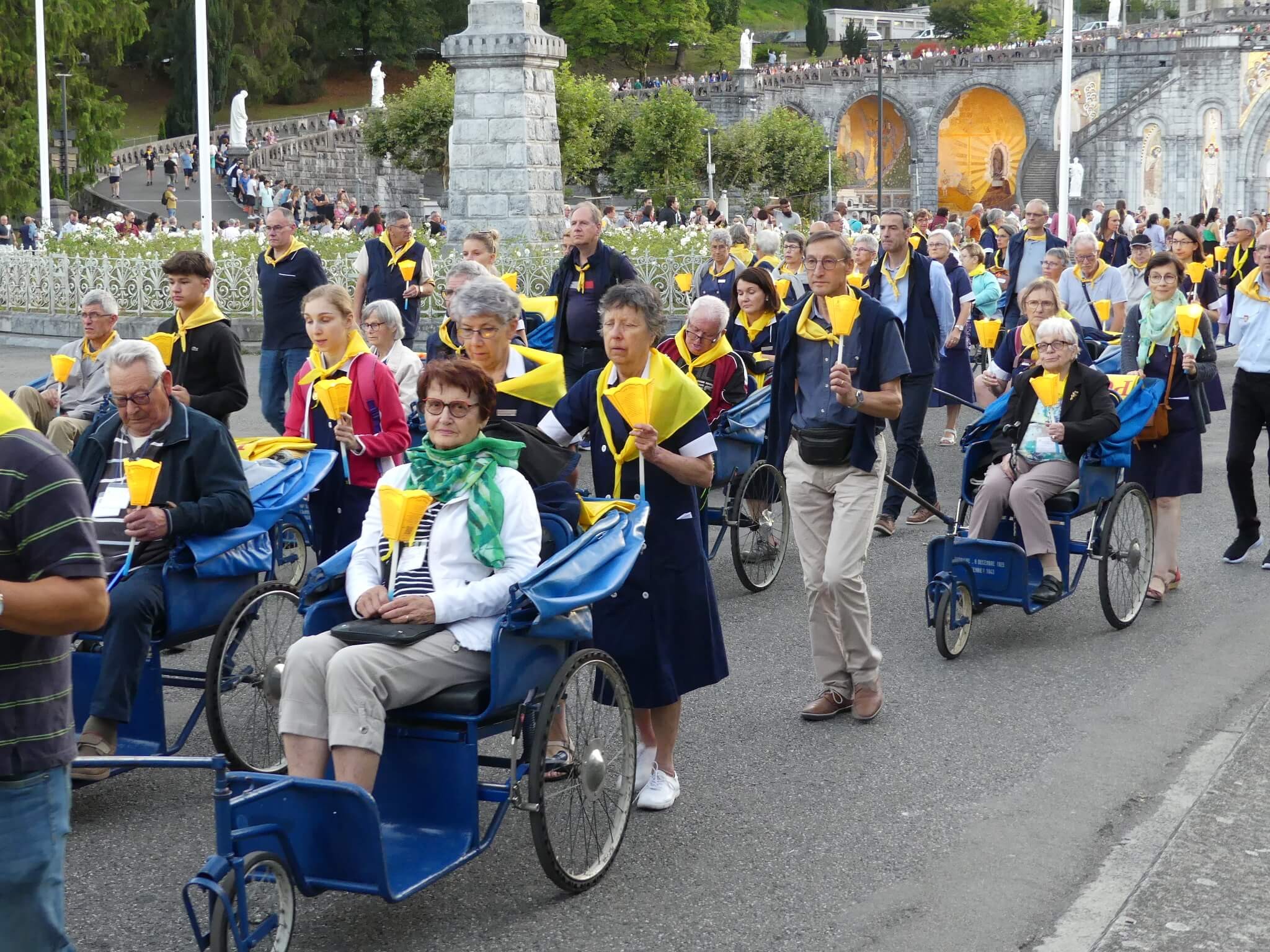 2023 08 08 procession mariale 25 