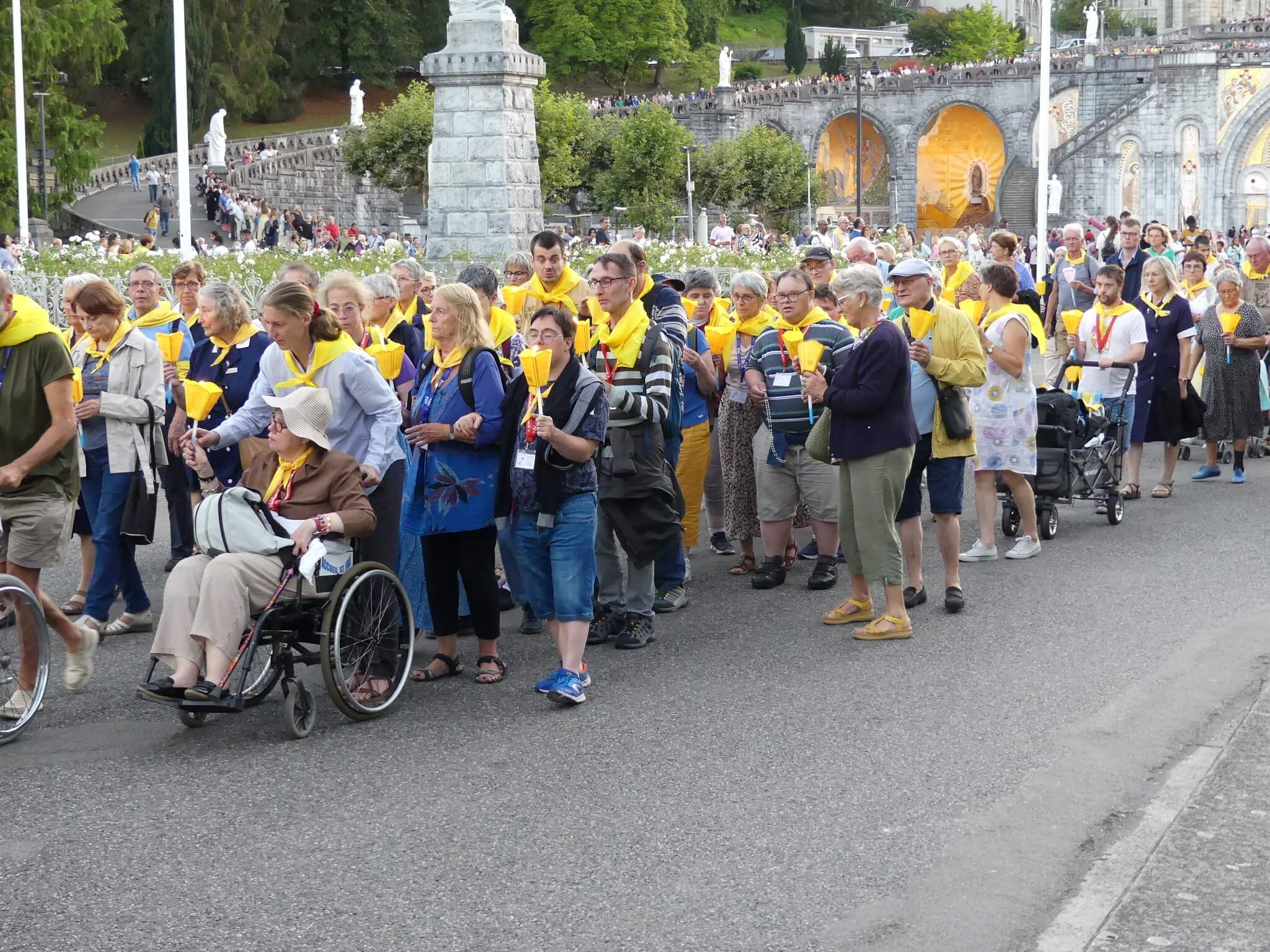 2023 08 08 procession mariale 32 