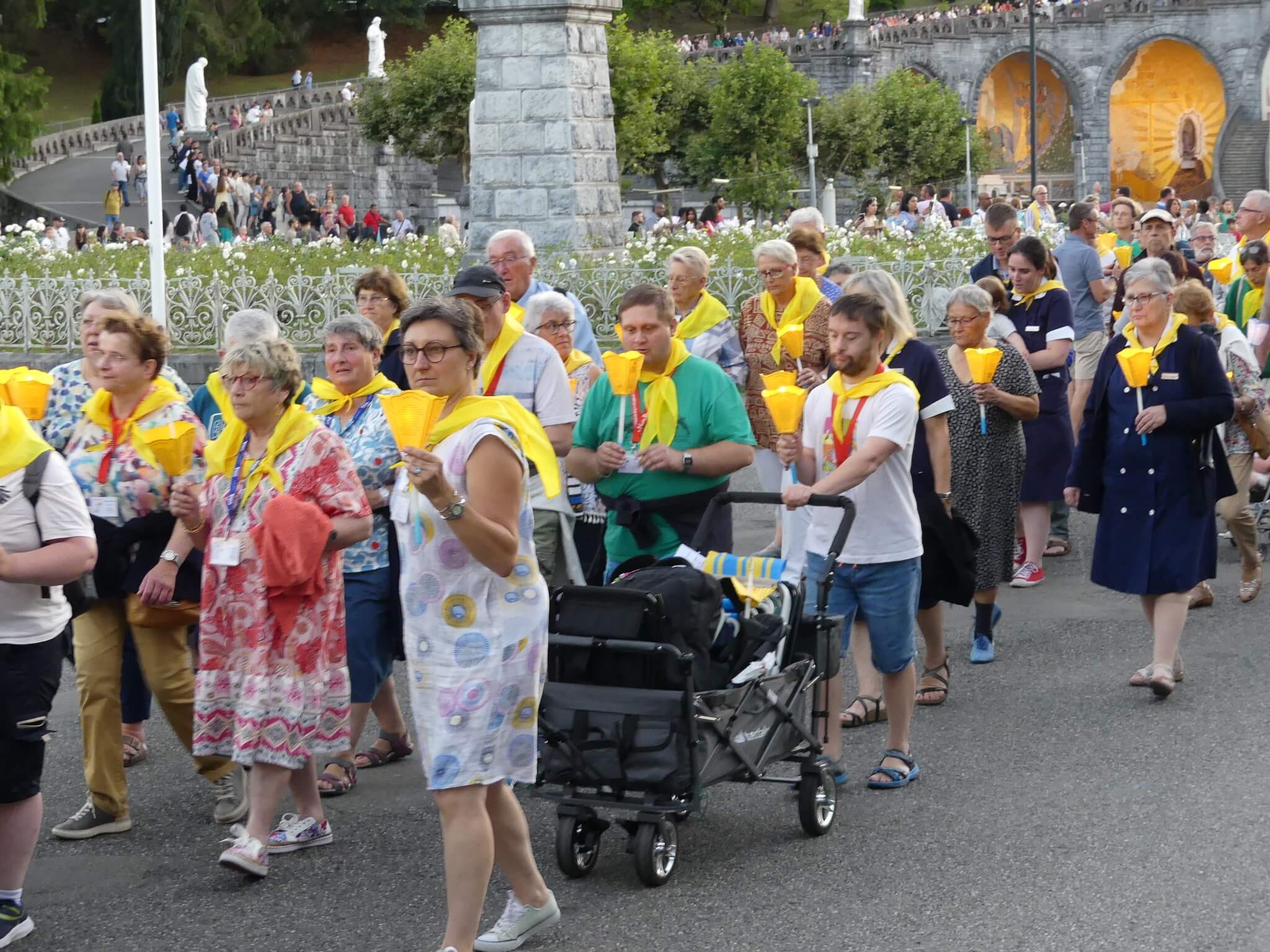 2023 08 08 procession mariale 34 