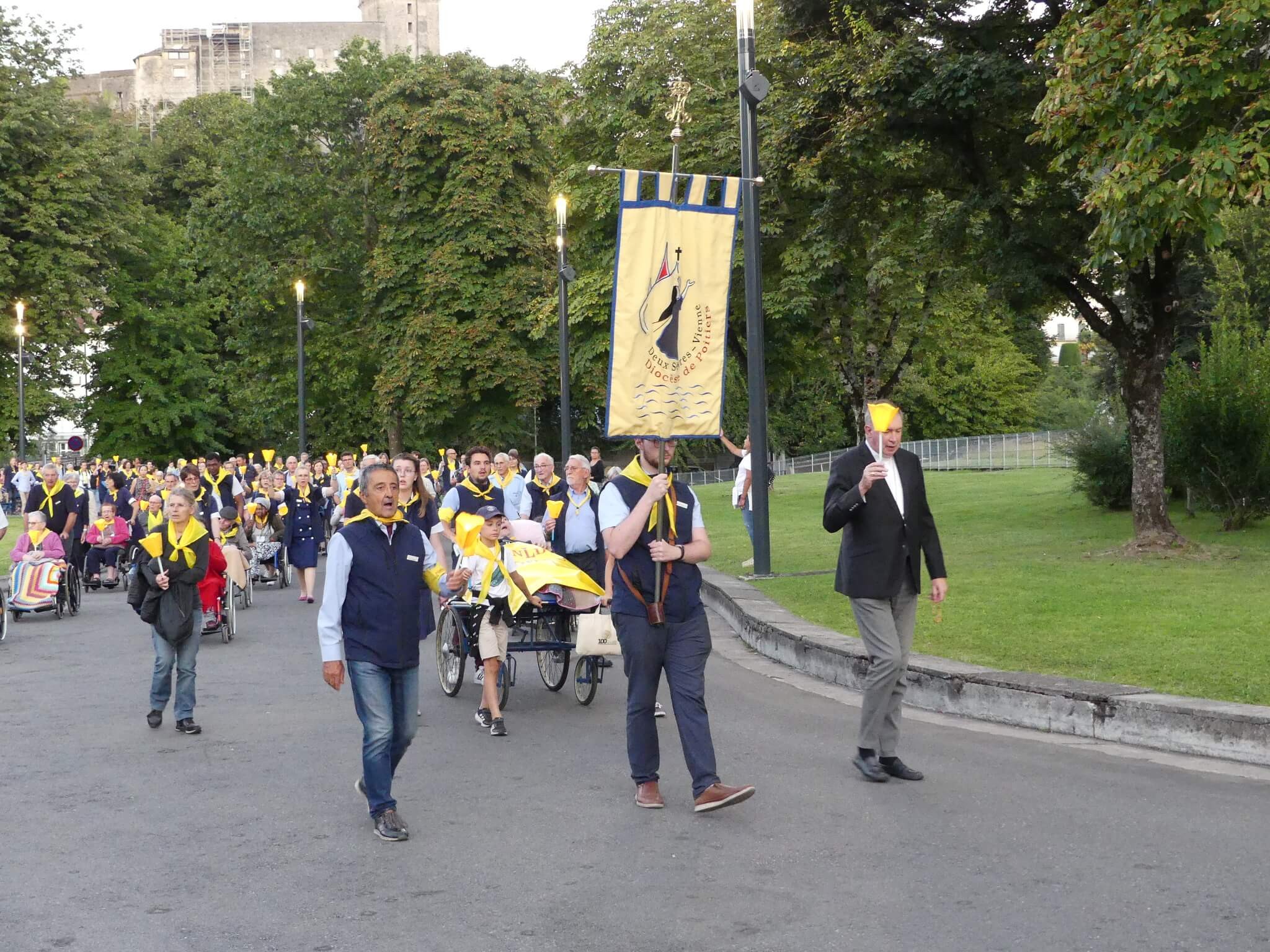 2023 08 08 procession mariale 45 