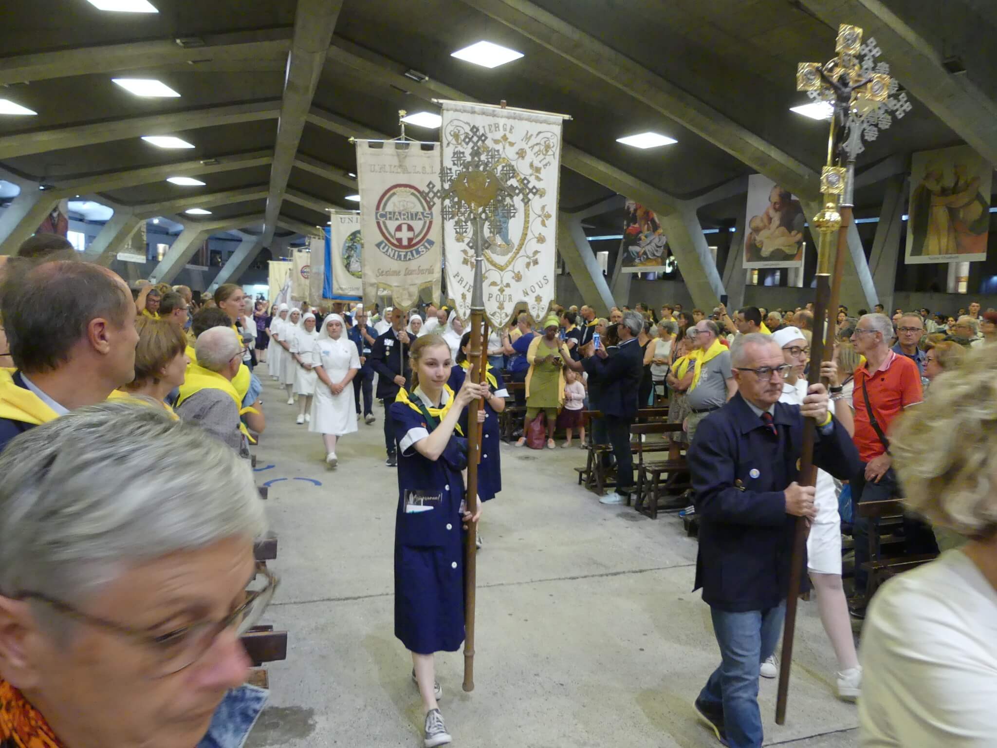 2023 08 09 adoration eucharistique 10 