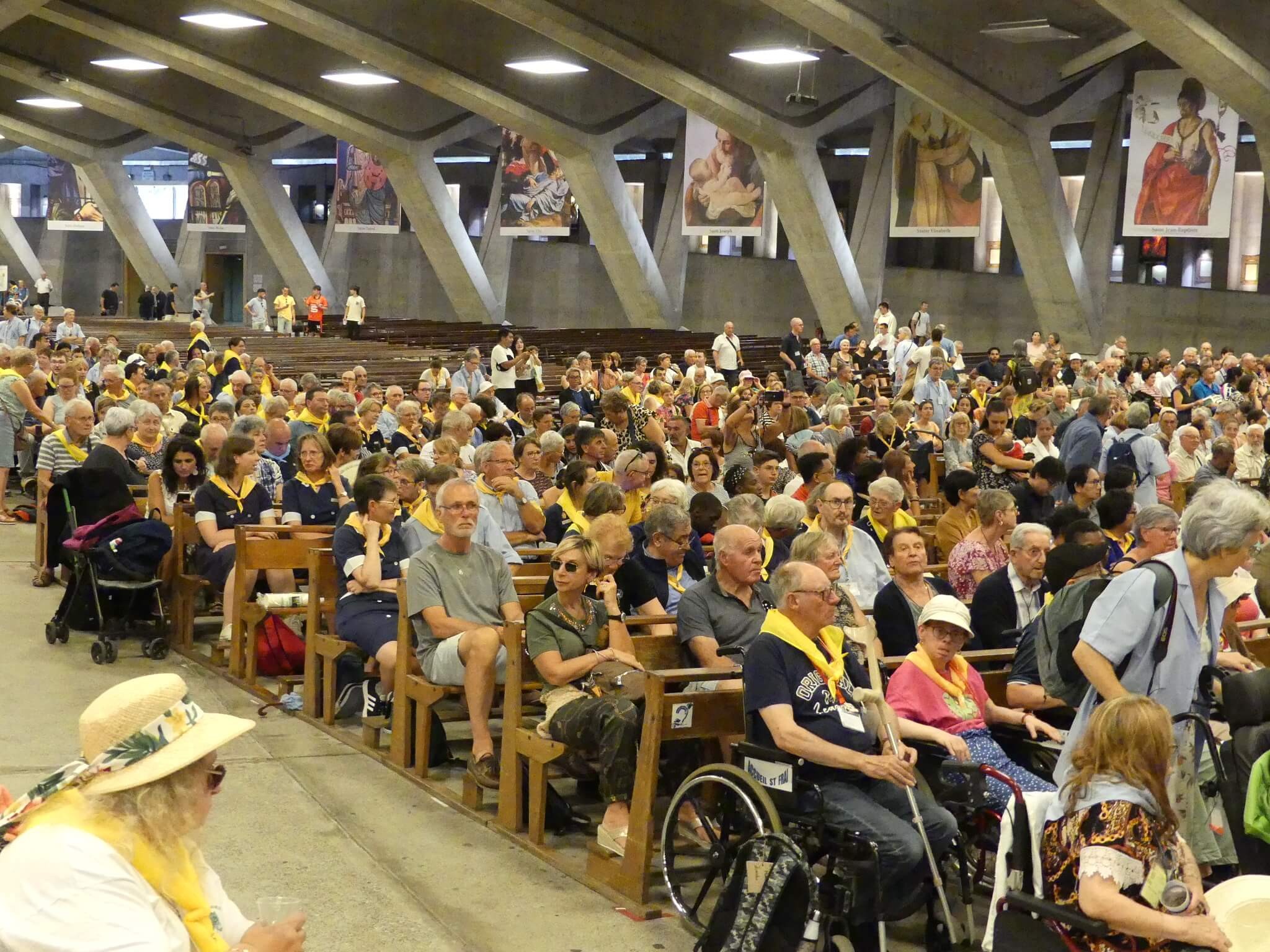 2023 08 09 adoration eucharistique 7 