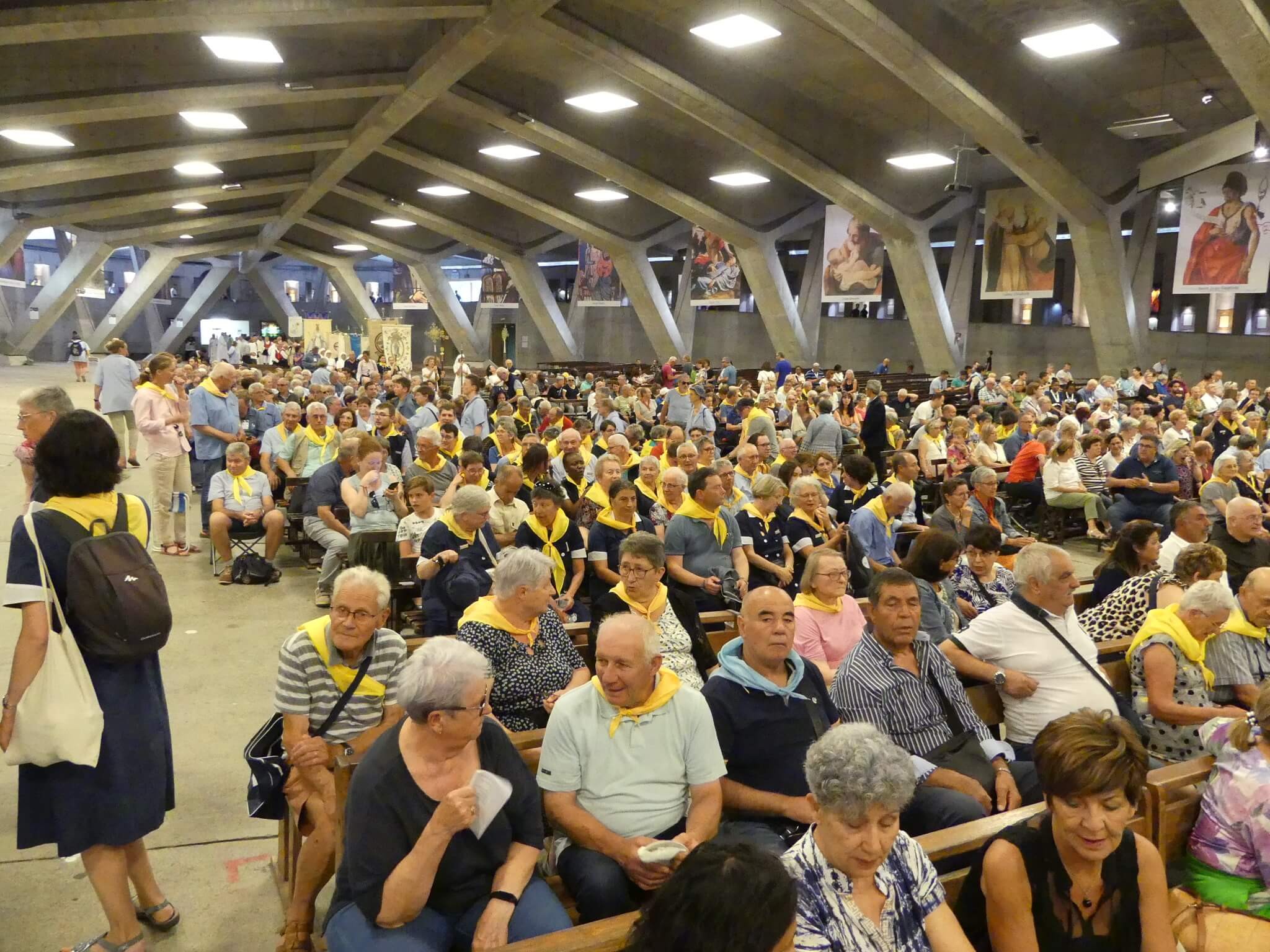 2023 08 09 adoration eucharistique 8 