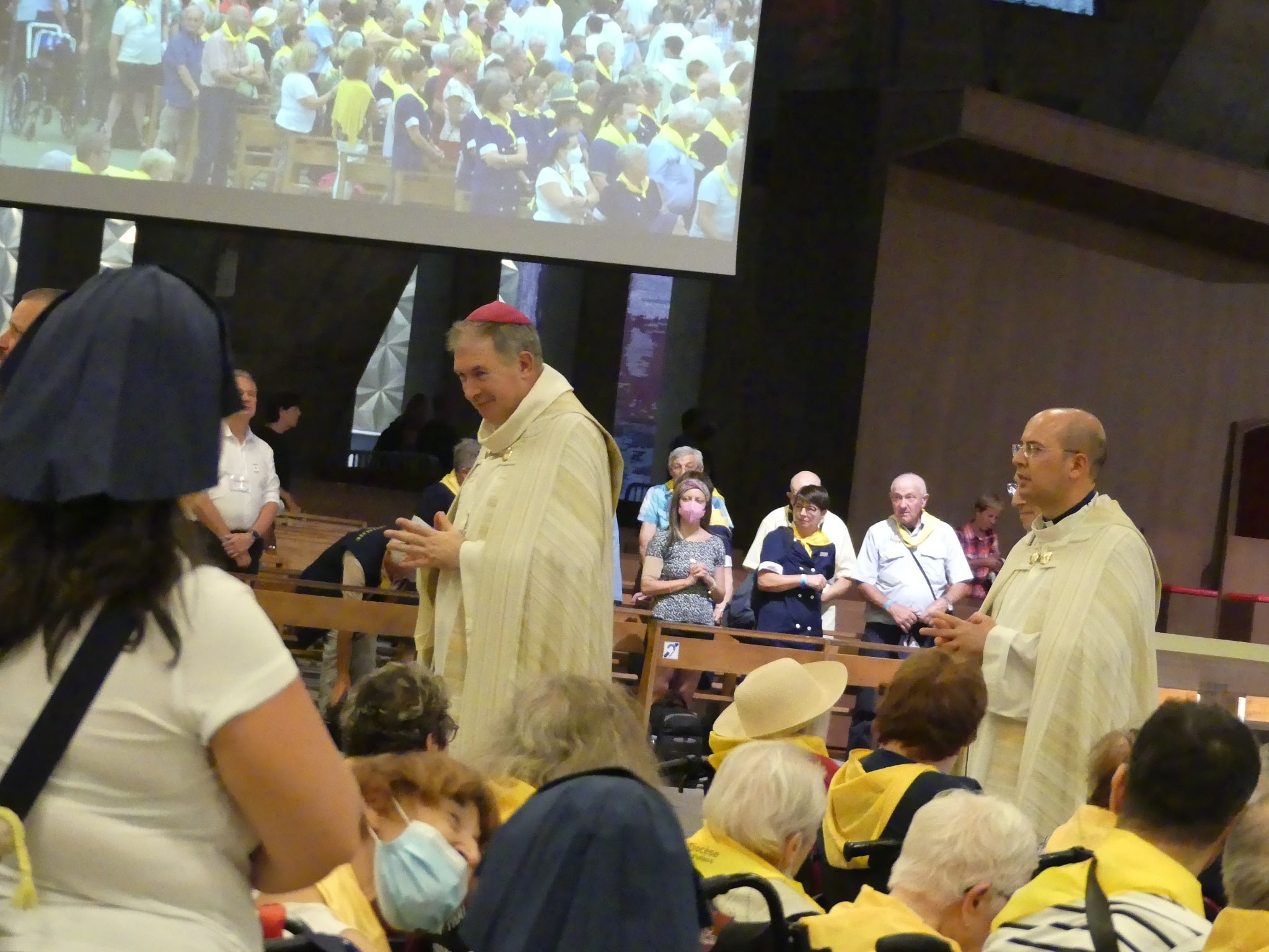 2022 08 08 - procession eucharistique