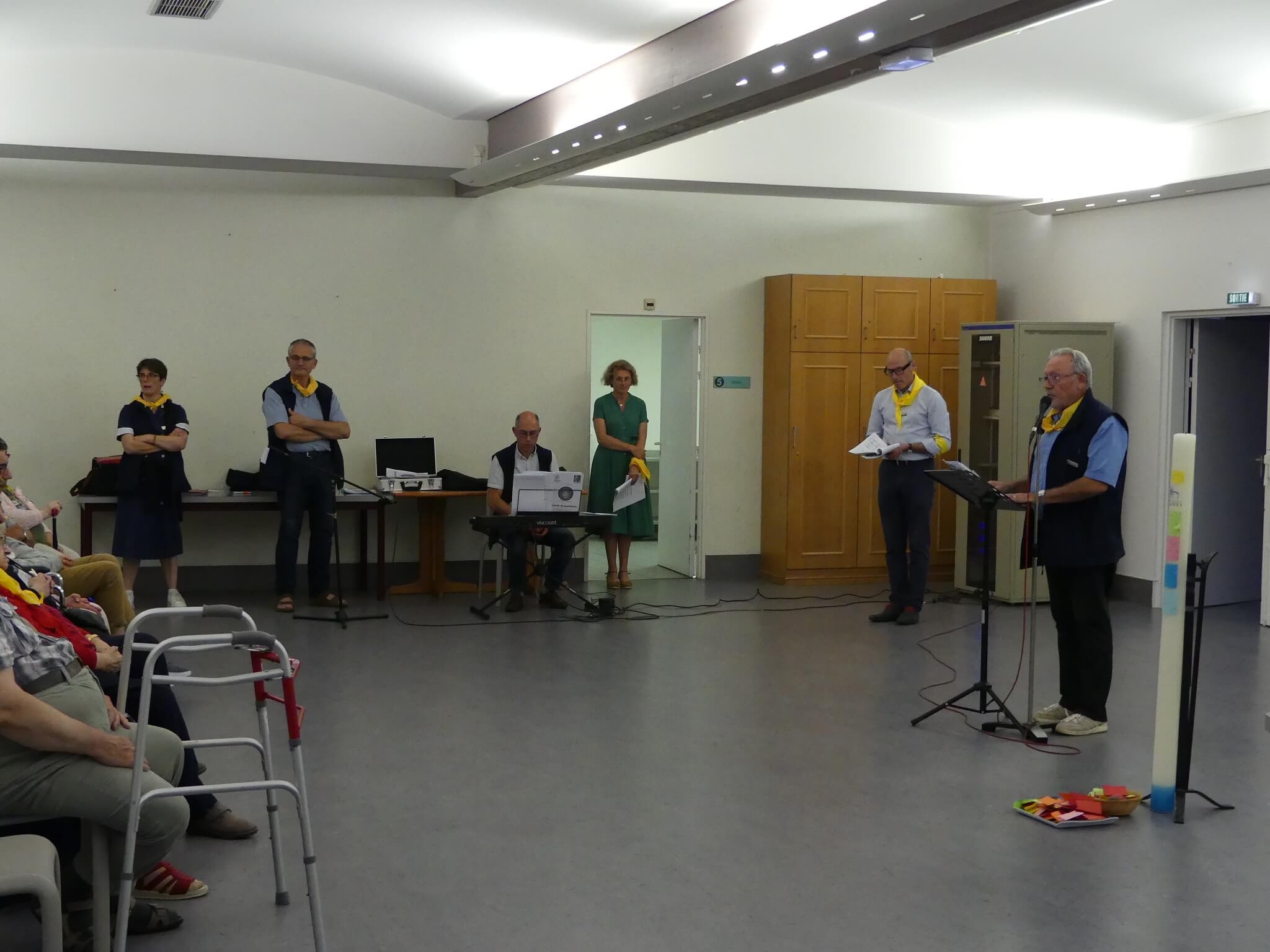 Veillee autour de la lumiere 13 